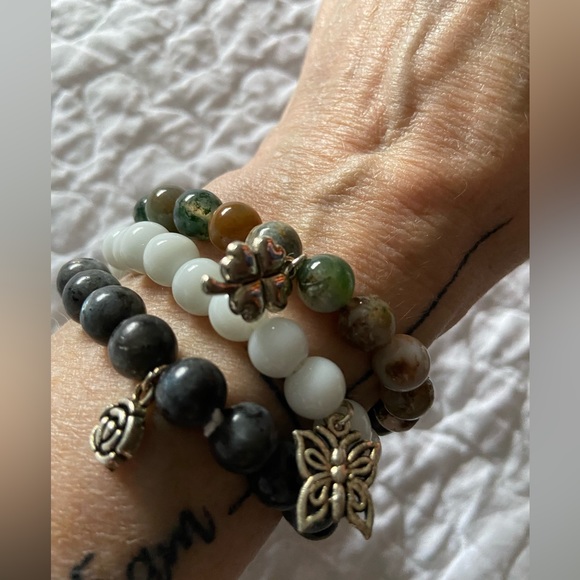 NWOT set of 3 Natural Stone Bracelets - Picture 3 of 3